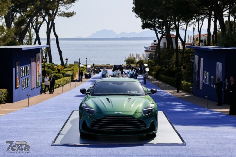 Q 部門精心打造  首部 Aston Martin DB12 以 160 萬美元拍賣售出