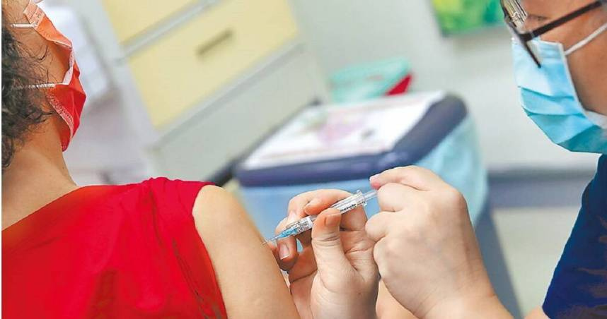 流感就診人次緩降 上週仍增13死「最小9歲」!羅一鈞宣布延長擴大用藥到11月中