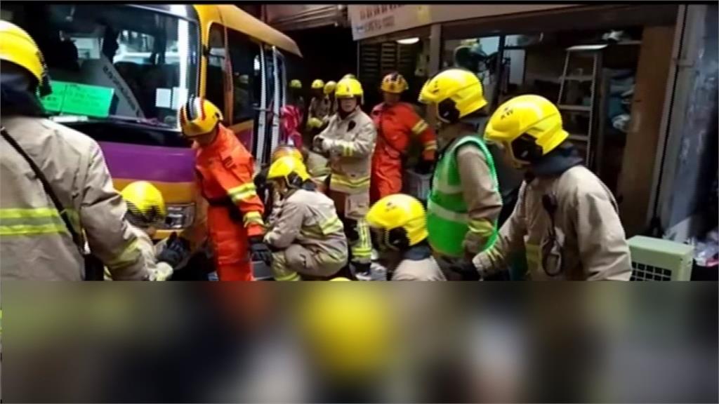 香港無人娃娃車衝撞人行道 釀2死12傷