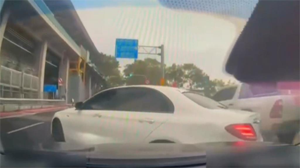 假買車真搶劫！高雄男謊稱要試車　下一秒催油門逃逸遭警圍捕