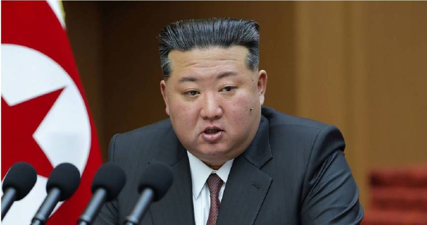 不當俘虜就自盡？金正恩首認戰場教條　讚自盡為英雄