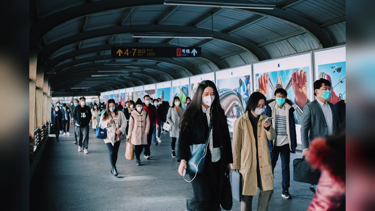 還沒放颱風假！「南下高鐵票已經賣光」賭休5日長假　網：早回去了