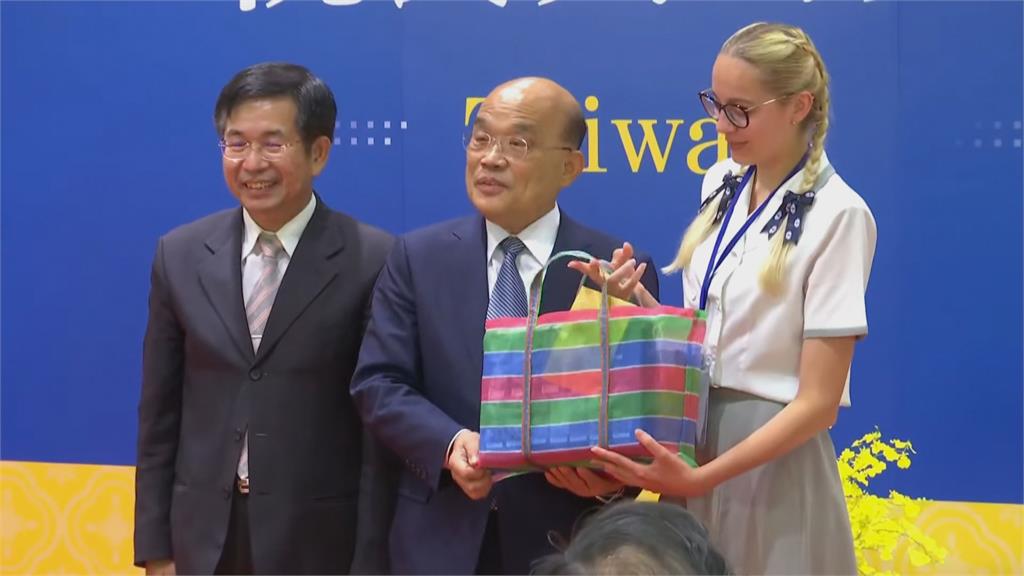 行政院接見烏克蘭學生　蘇貞昌：台灣旁邊的也很野蠻