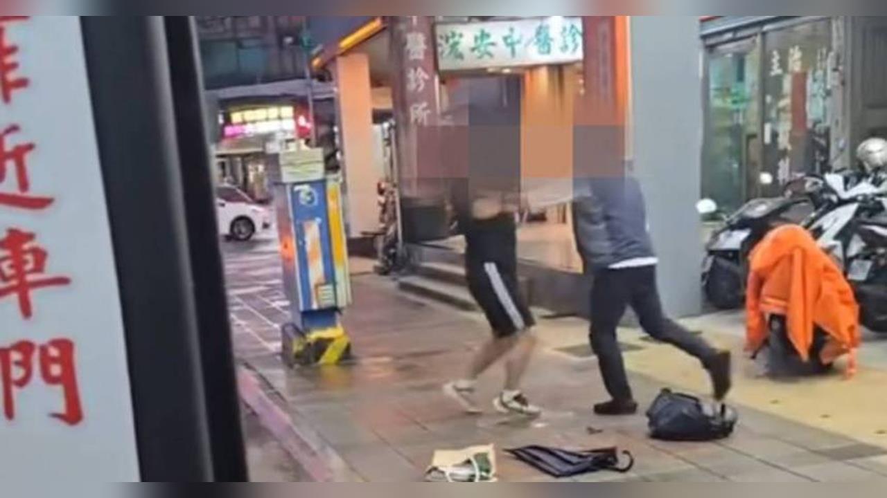 快新聞／桃客司機慘了！口出穢言、揍學生過程全曝光　桃檢起訴請求重判