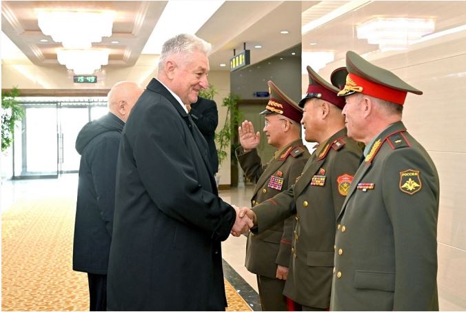 朝俄軍事交流　北朝鮮官媒報「金正恩迎接俄軍事學院團」