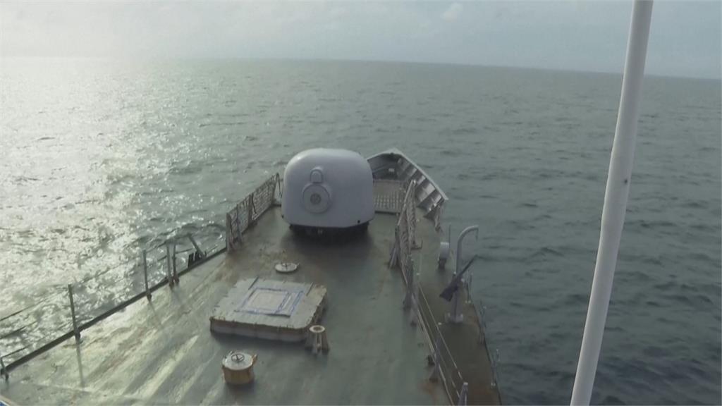 中漁船擱淺菲國海域　中國當局出動海警船協助拖走