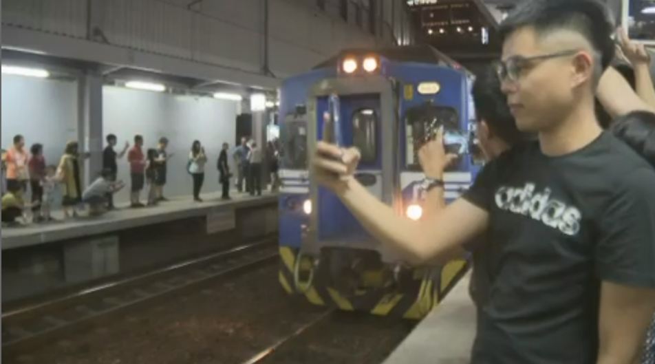 夜線／高雄臨時站末班車後 將走入鐵路地下化