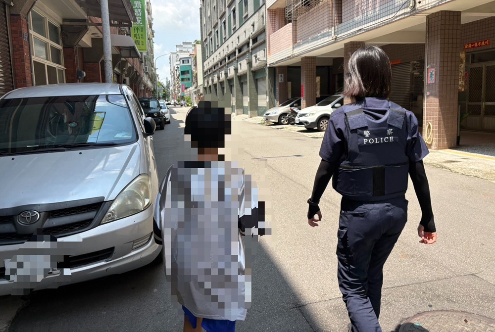 12歲童暑假滑抖音想賺3000元　險寄出手機SIM卡淪詐團共犯