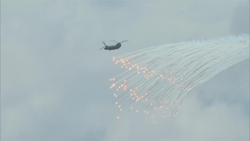 國軍進行神鷹操演　眼鏡蛇直升機響尾蛇飛彈命中目標