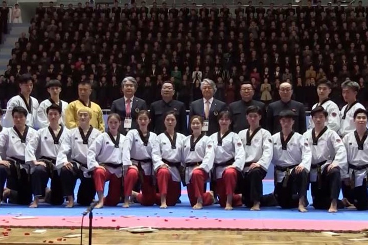時隔16年！南韓跆拳道示範團平壤演出