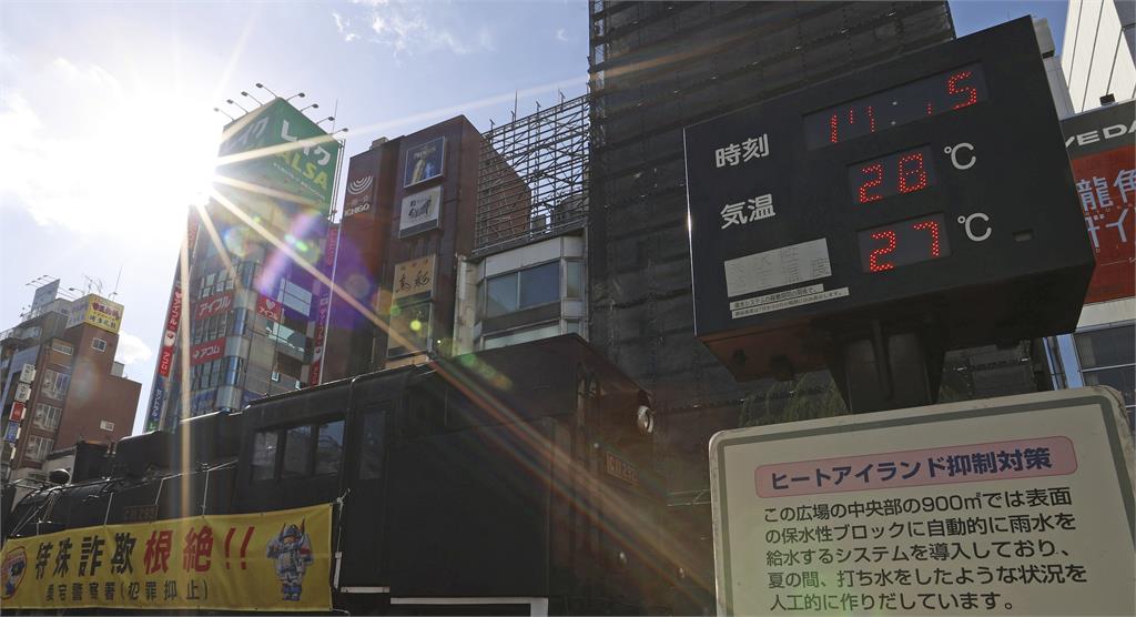 日本秋老虎發威！　京都36.4度　楓紅晚報到