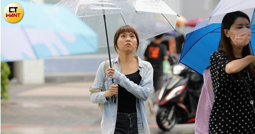 明起連3天水氣增！下週「更強東北風」報到　高溫有望跌破30度