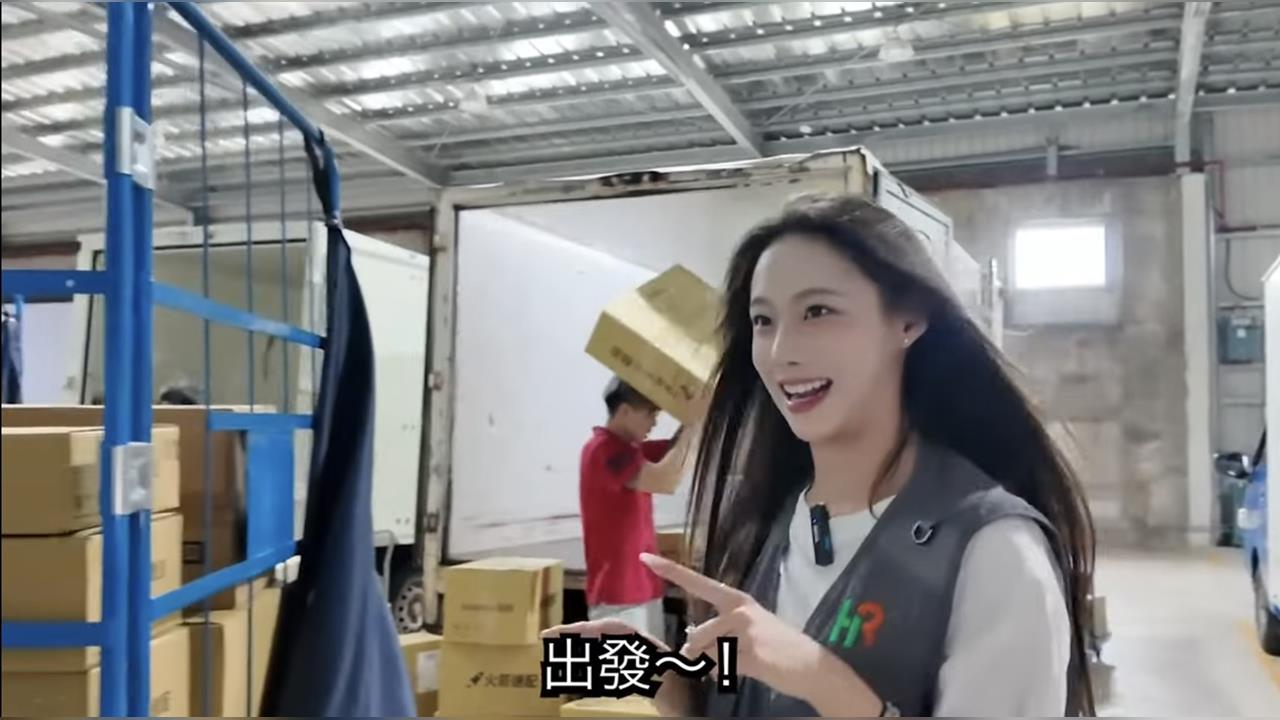 韓籍啦啦隊來台當一日外送員! 李瑞允雨中送貨超熱血
