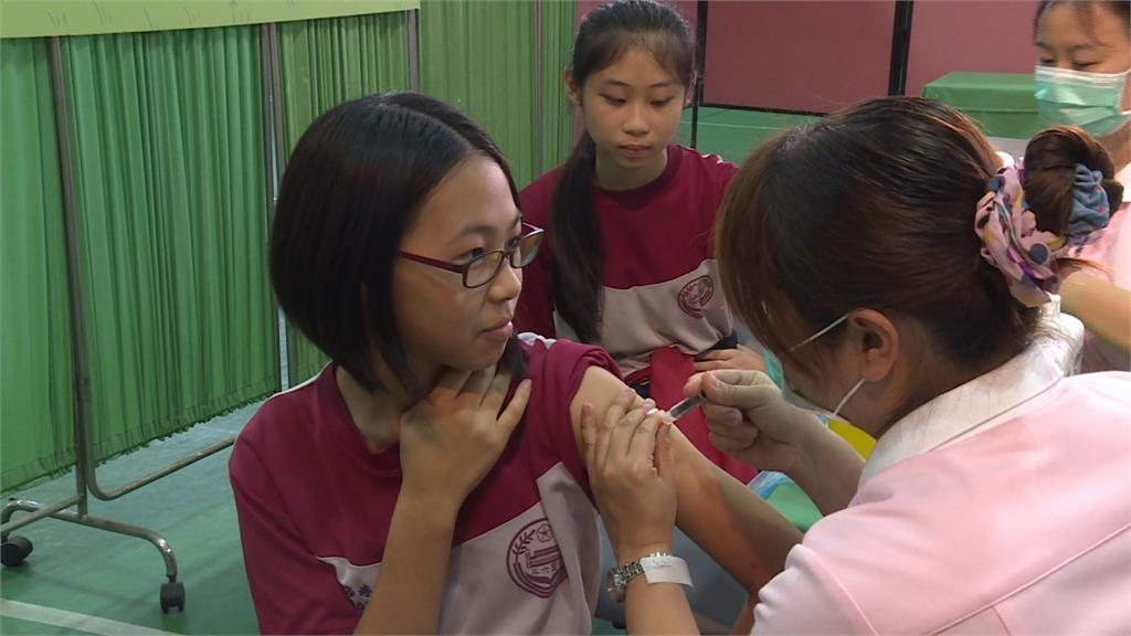 國中女生公費施打子宮頸癌疫苗 可能產生副作用？