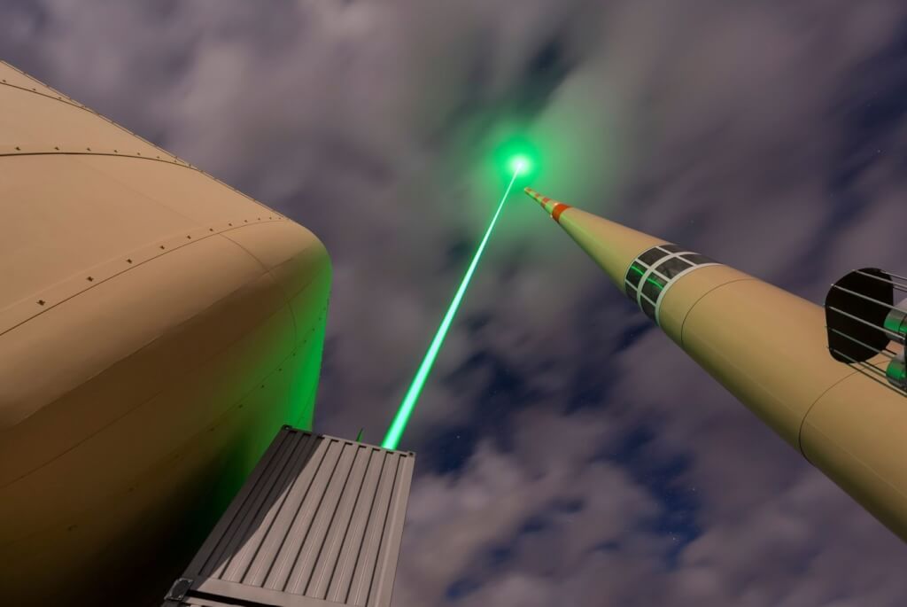 富蘭克林風箏實驗再革新　科學家首度以雷射引導閃電