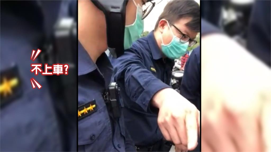 咆哮辱「臭警察」 男火爆衝突遭上銬逮捕