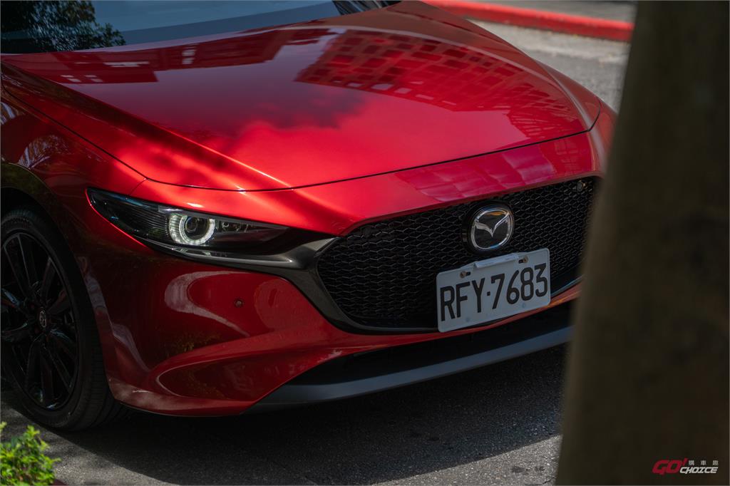 世紀交替的級距宿命｜休旅充斥市場的現在，Mazda 3 的未來該何去何從？