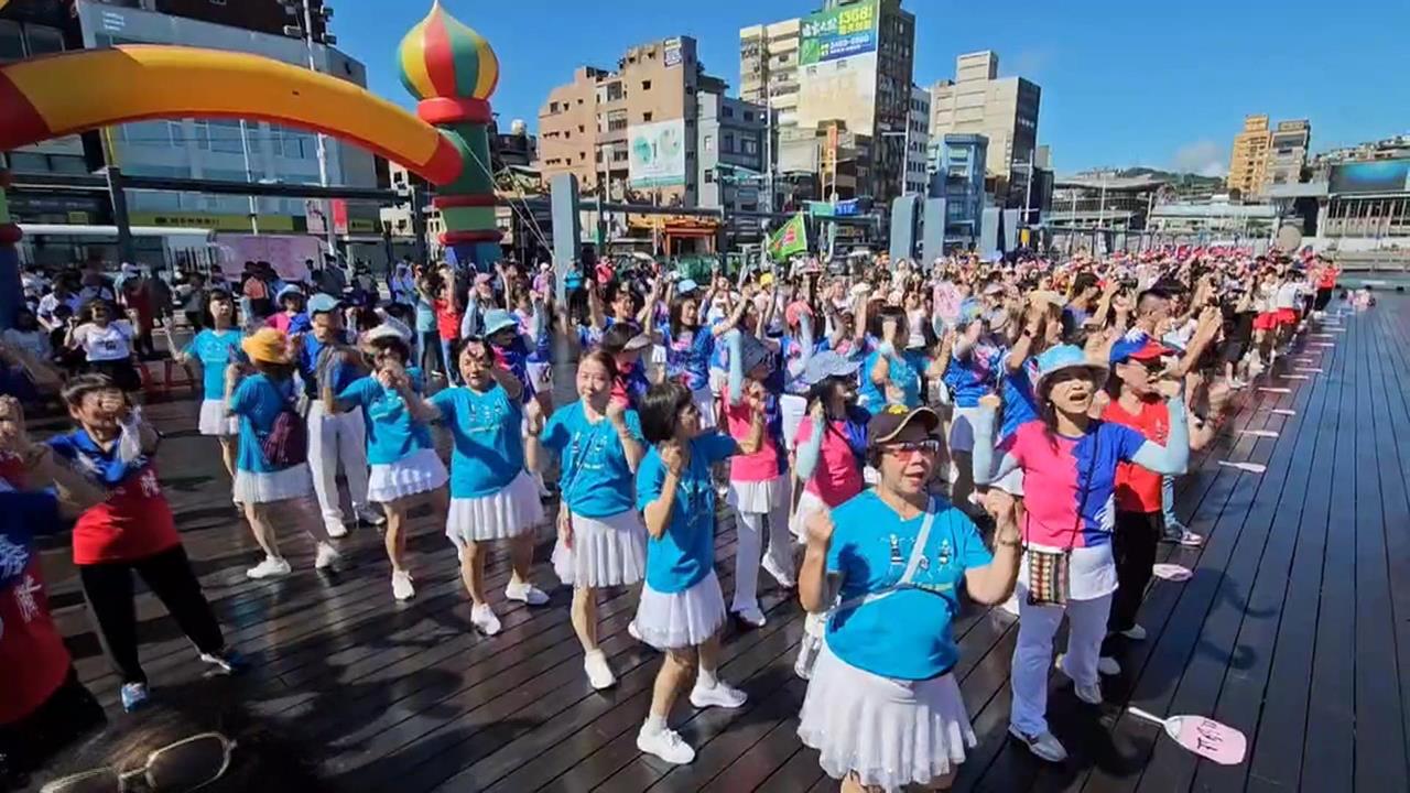 好尷尬！基隆升旗典禮「等嘸升旗」　基隆市長謝國樑致歉：活動宣傳有誤