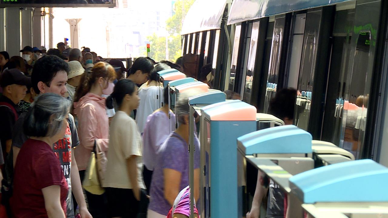 大批人潮搶搭三鶯線體驗　新北捷：旅客意見滾動式調整