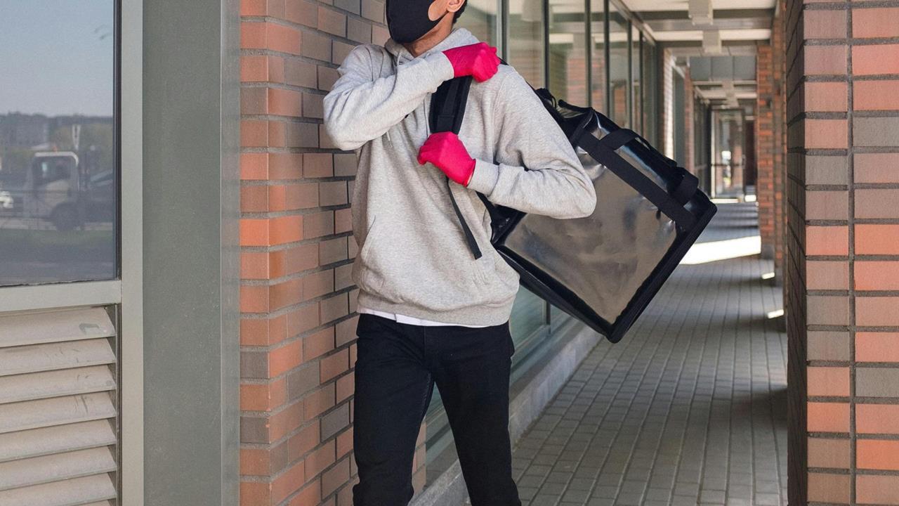 外送員專法將提政院版草案 洪申翰:最後彙整中