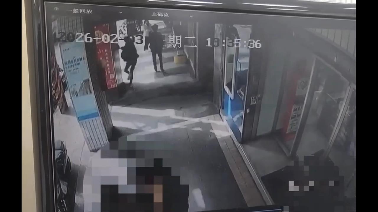 詐團黑吃黑？婦人同車手面交705萬　當場遭人搶走飛車逃逸