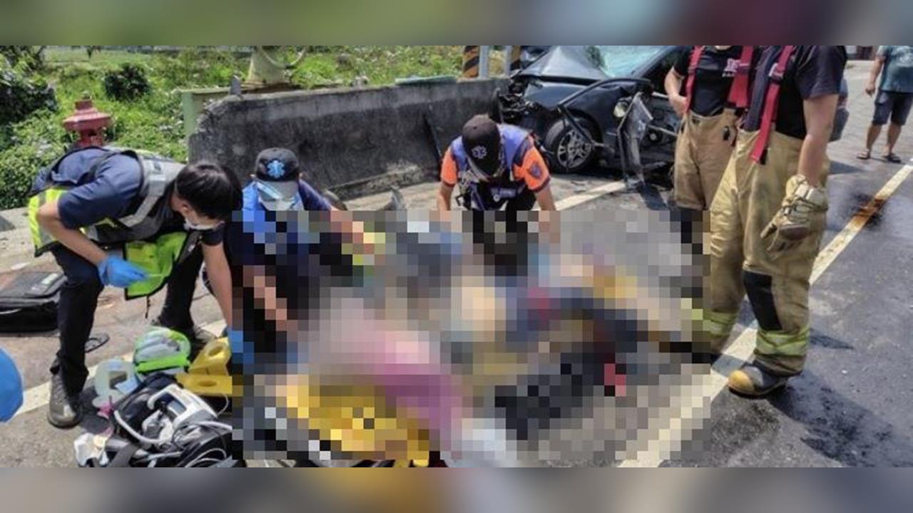 快新聞／台南鹽水死亡車禍！小客車對撞騎士釀2死　車頭撞爛畫面曝