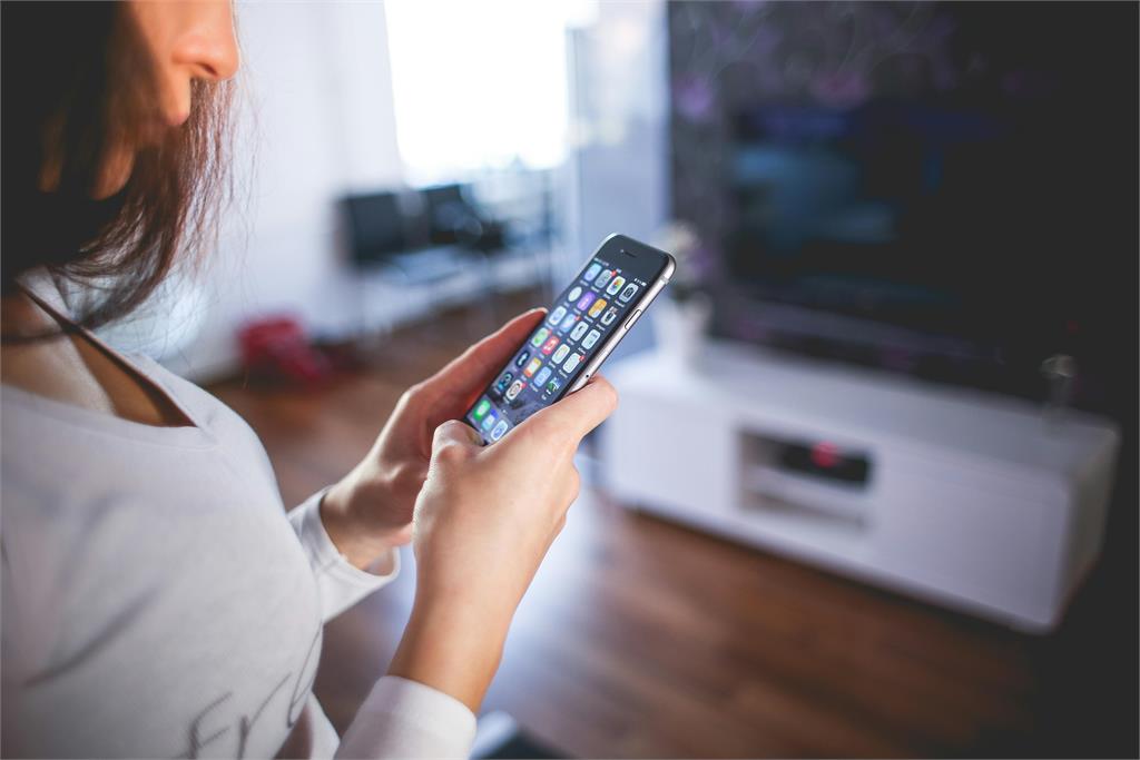 不只有SOS通話！iPhone內建「1功能」緊急時可救命　果粉讚：一定要設定