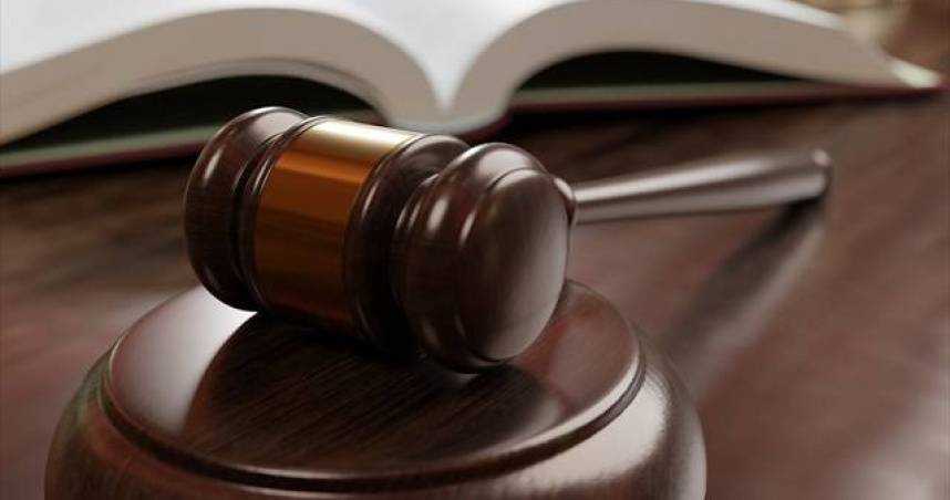 8旬婦撞死蘋果高層一家4口「不認罪」　法官竟判免入獄掀眾怒