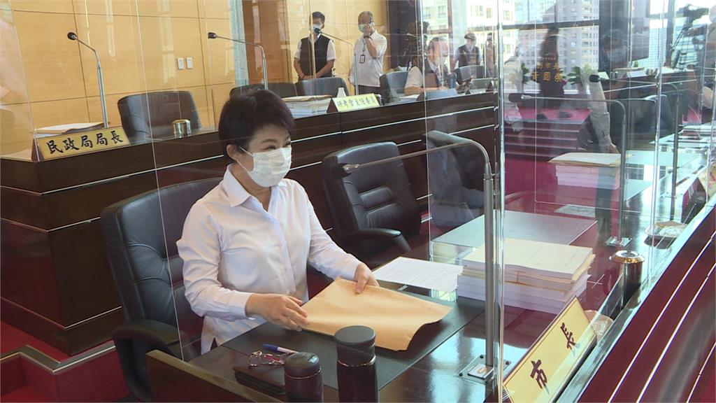 台中議會開議高規格防疫 管控人數、加裝隔板