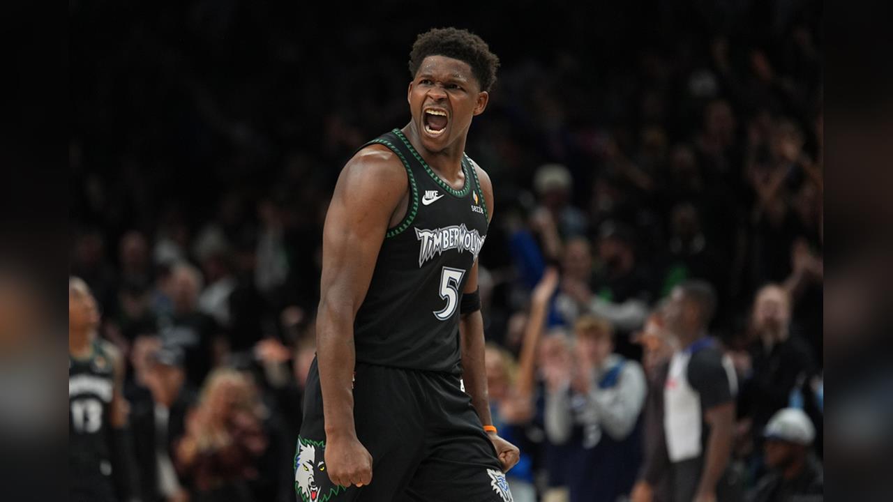 NBA(影)／為了媽媽絕不能輸！「蟻人」在母親節狂轟36分率灰狼擊敗馬刺