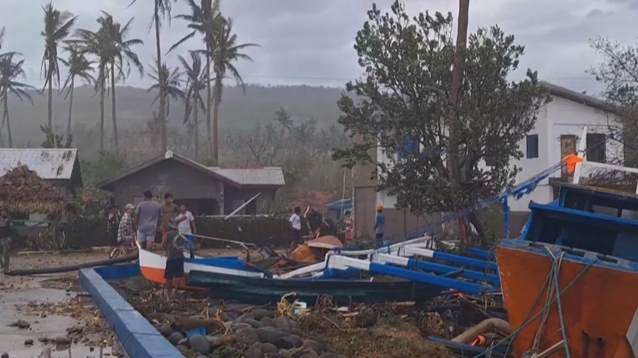 颱風「樺加沙」橫掃菲國 狂風豪雨災情不斷 至少3死6失蹤