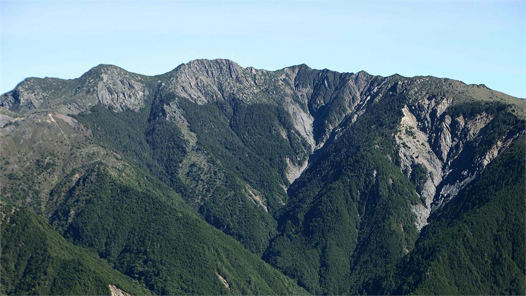 挑戰台灣登山界「四大障礙」摔死　領隊率團輕裝硬攻雪峰下場曝光