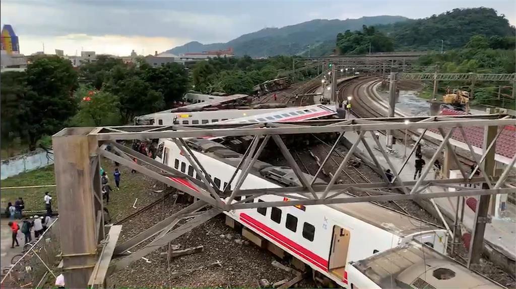 普悠瑪列車出軌 已知18死亡 175人傷