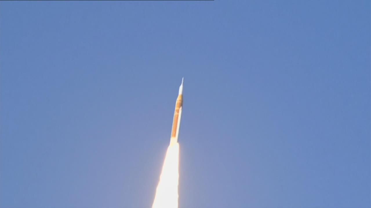 ５３年來再載人奔月！　「阿提米絲二號」成功升空