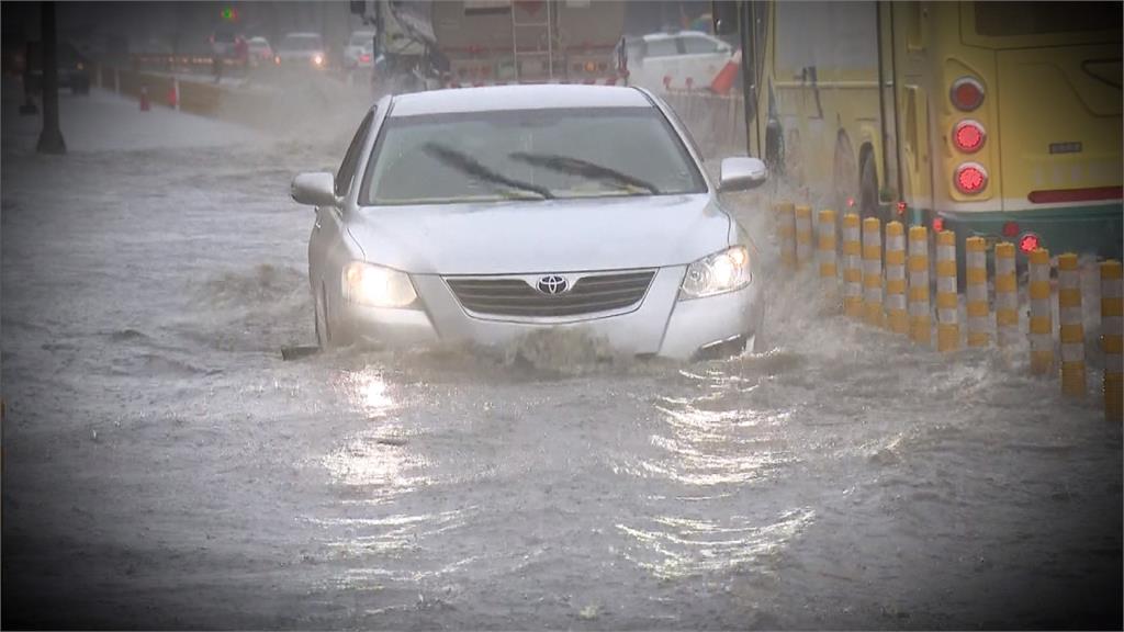 滯留鋒加西南氣流 明日雨勢由南往北侵襲