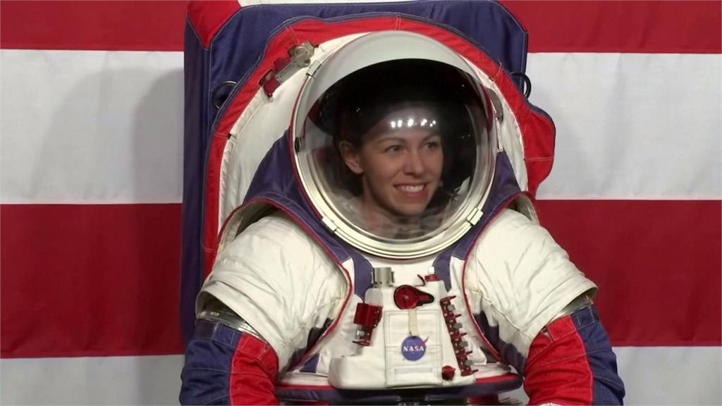 <em>NASA</em>發表新太空衣！2024年太空人將穿著登陸月球