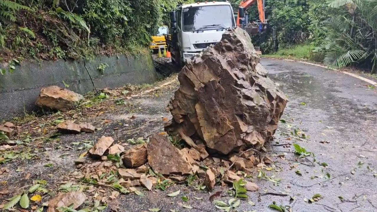 快新聞／天降巨石！宜蘭員山鄉「蜊埤路」落石擋道　雙向交通中斷