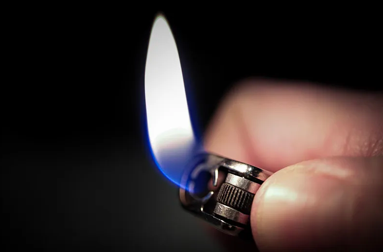 不甘被分手GPS定位前女友　求復合失敗淋汽油嗆「同歸於盡」