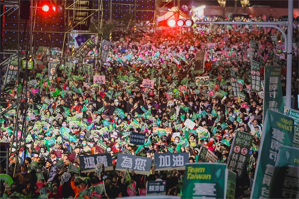 LIVE／賴清德「台南選前之夜」王義川也來了　現場破6萬人