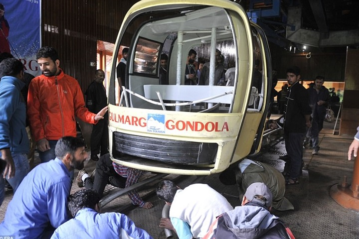 喀什米爾纜車墜落30公尺 7人慘死