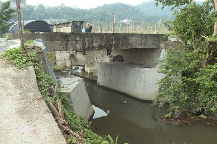 「無名橋」河道縮減逢雨就淹 農民擔憂引水患