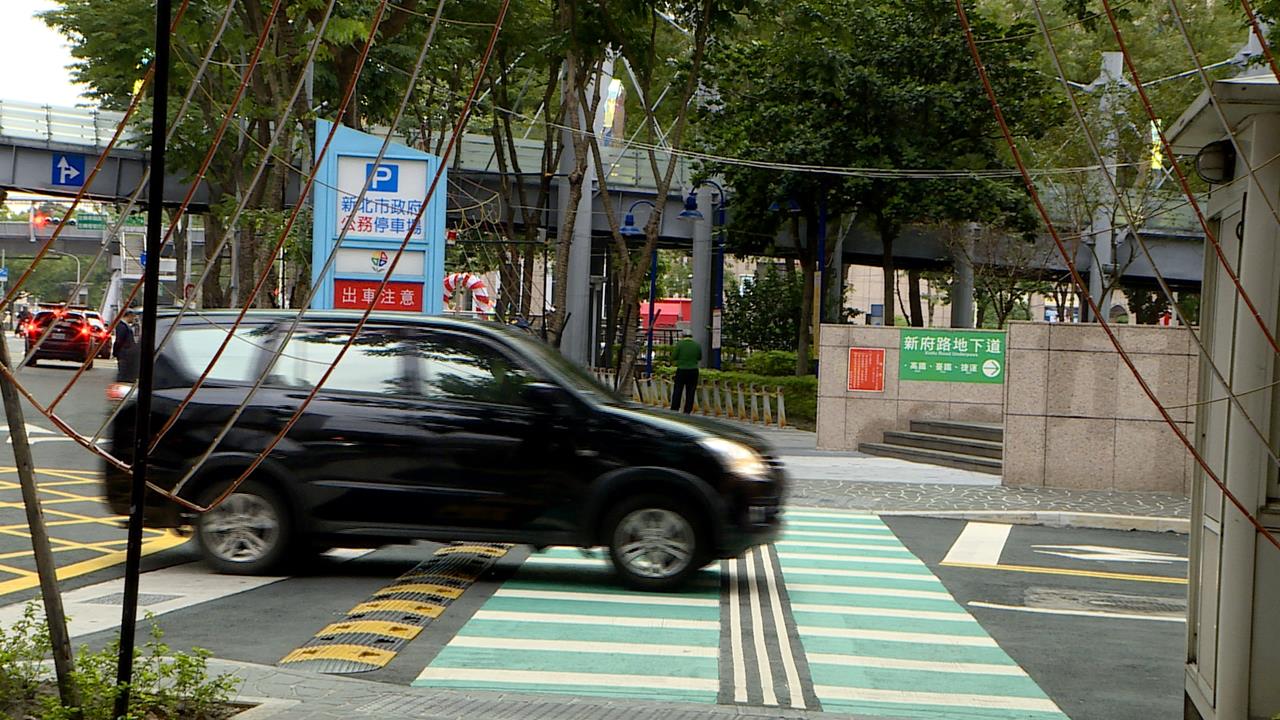 新北市府2公務員不倫十年！　趁午休「躲停車場偷運動」次數多到不清