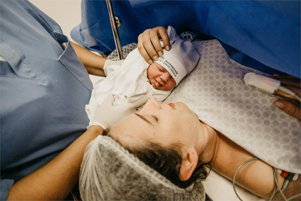 孫子這地方長痘遭婆婆嗆「母奶有毒」！醫師傻眼回嗆：世界瘋了