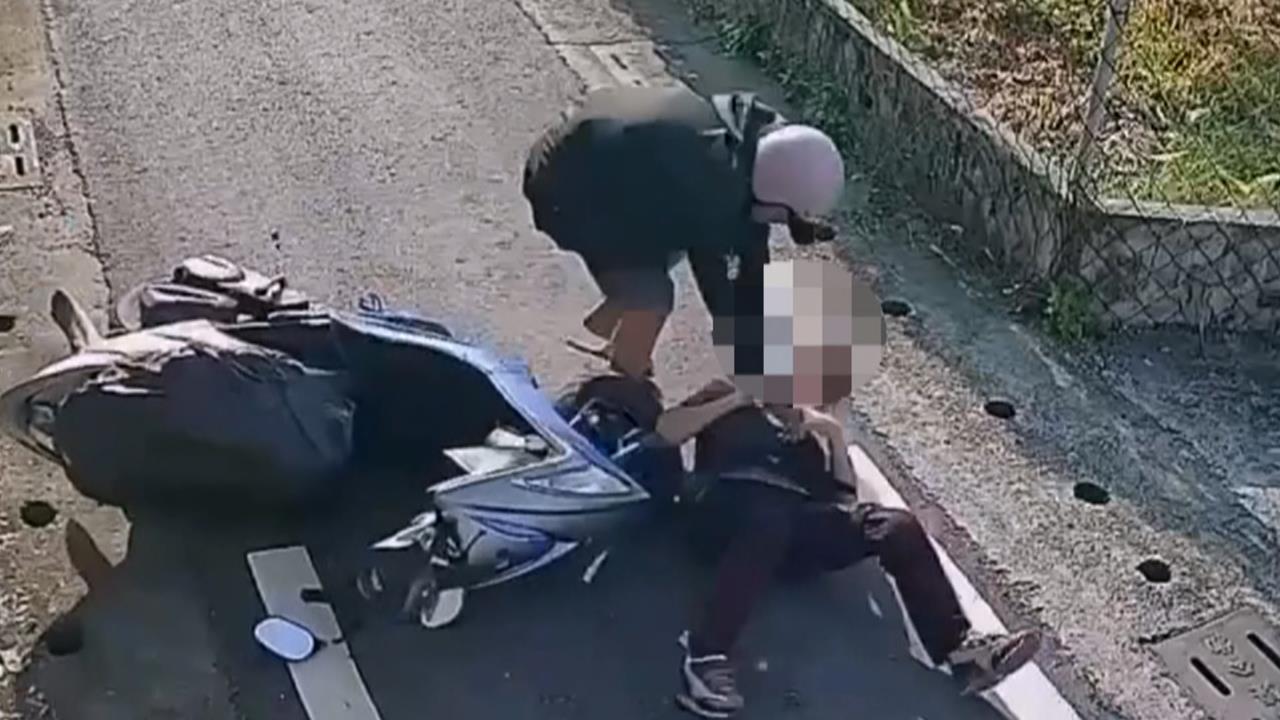 劇情反轉! 屏東7旬婦遇飛車搶劫 劫匪反被打趴在地