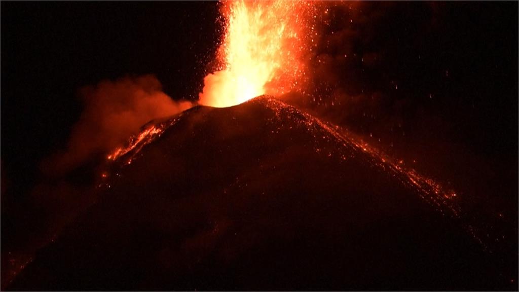 瓜地馬拉火山爆發湧岩漿　當地政府警告約３萬民眾處於風險