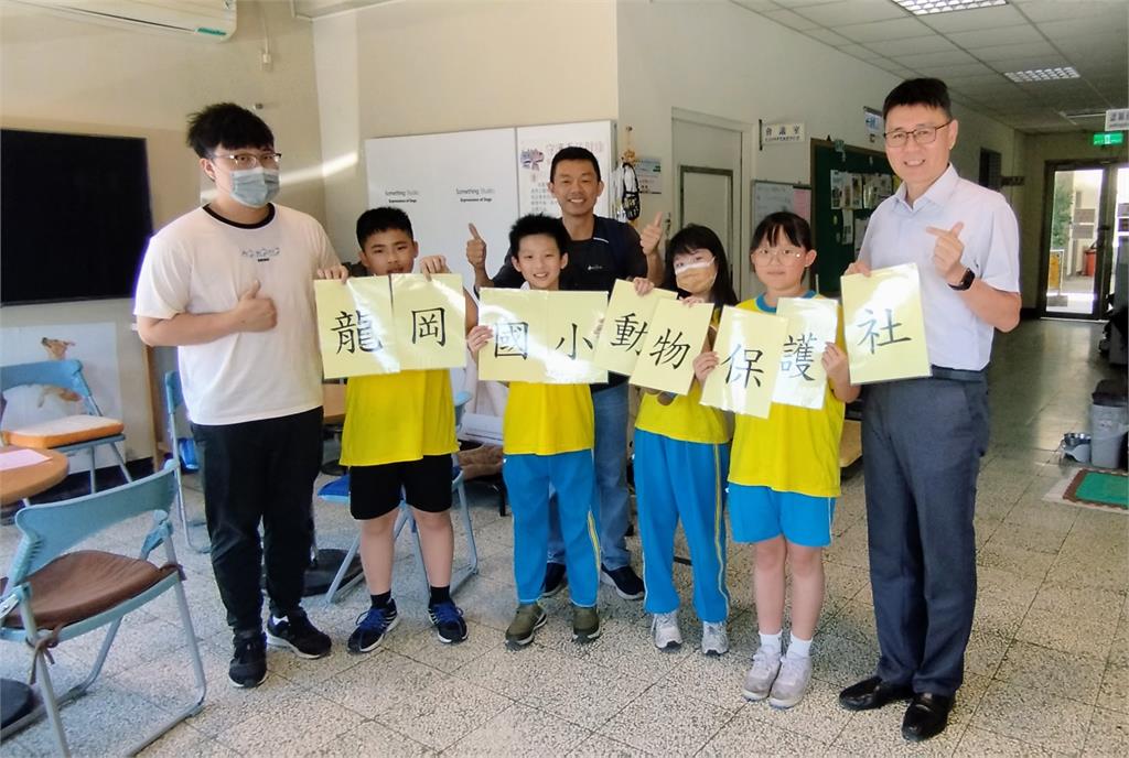 桃市龍岡國小舉辦愛心義買　為動保園區浪浪募集飼料