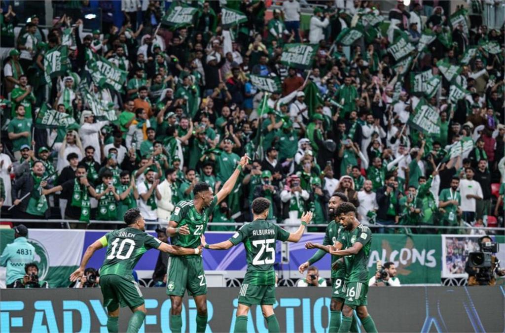 亞洲盃男足F組預賽　沙烏地阿拉伯勝9人吉爾吉斯晉級淘汰賽