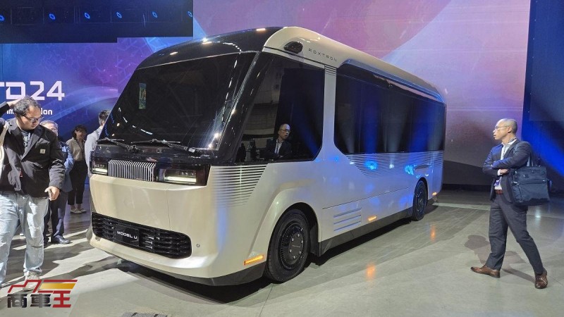 提供不同座艙配置、多種電池容量選擇　鴻華先進 Model U 實拍