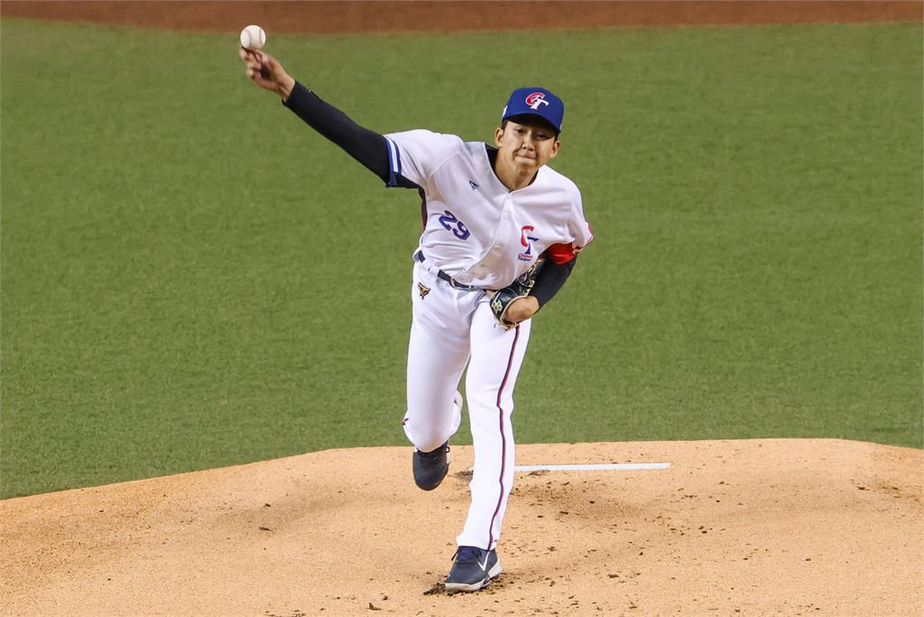 經典賽(影)／徐翔聖成為台灣經典賽最年輕先發　期待附加賽也能登板幫助球隊贏球