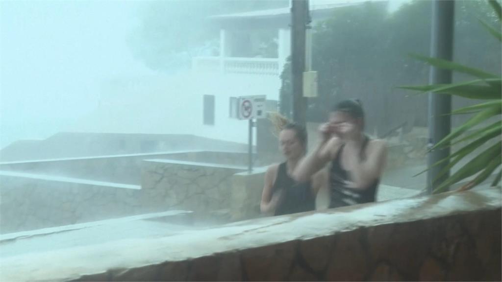 強風挾帶豪雨、冰雹　侵襲西班牙「馬約卡島」